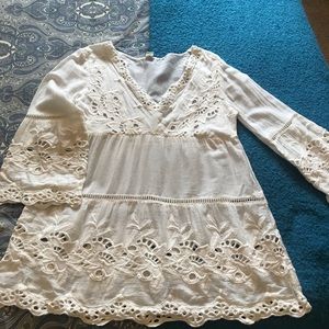 White lace 3/4 sleeve shirt